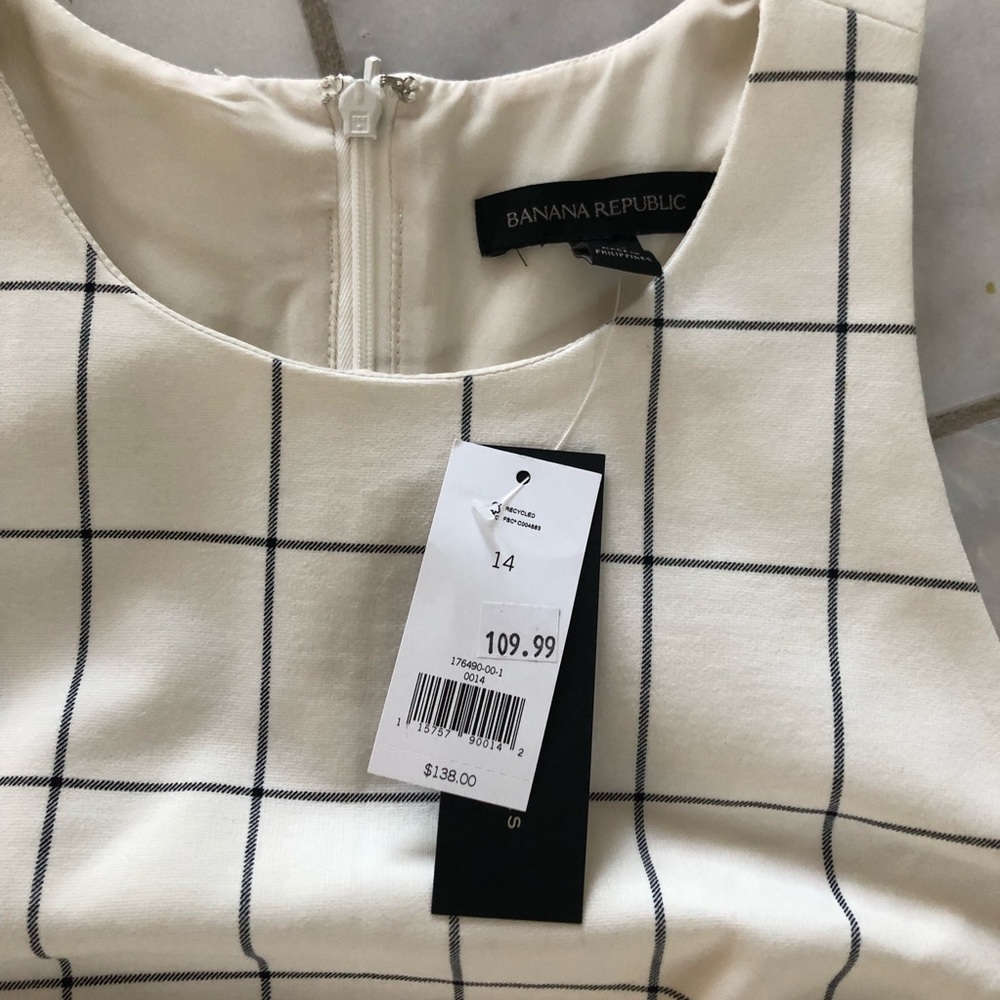 Banana Republic Pencil Dress - Picture 3 of 3